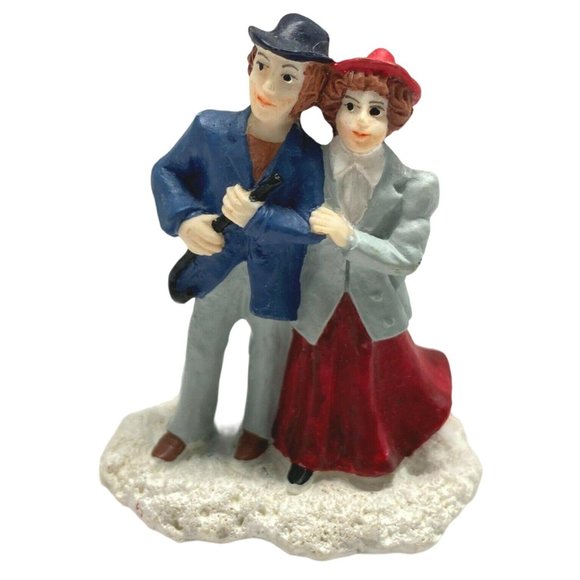 Vintage Christmas Village Date Night Stroll Couple Hand Painted - Picture 7 of 7